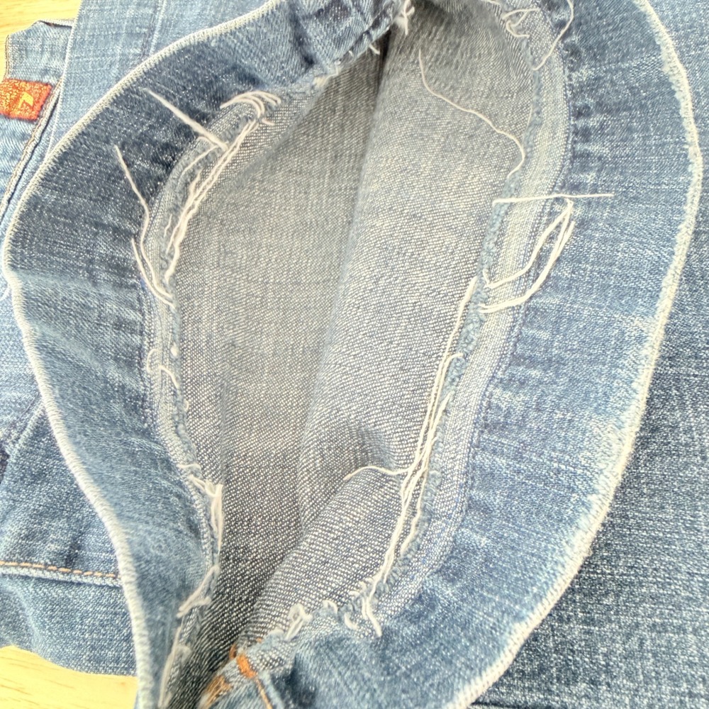 7 For All Mankind Dojo Light Wash Blue Flare Jeans - Picture 11 of 11